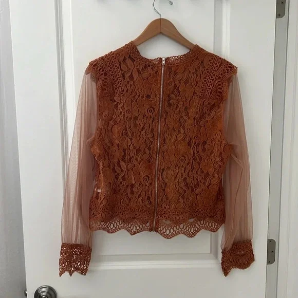 Hazel Lace Boho Top - Picture 4 of 11